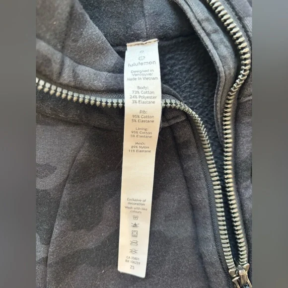 Lululemon Athletica Black Camo Zip Up Hoodie - Picture 4 of 10